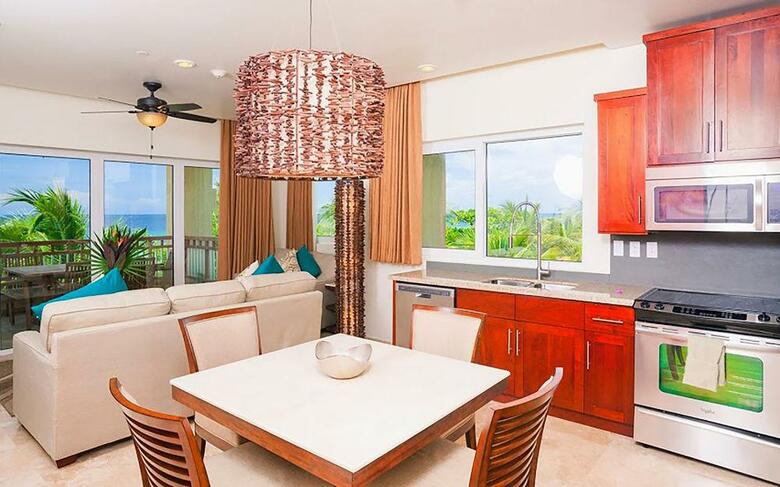 Hotel Grand Roatan Caribbean Resort