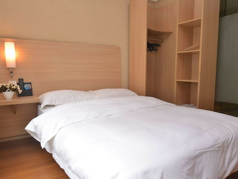Hotel Ibis Chongqing Ranjiaba