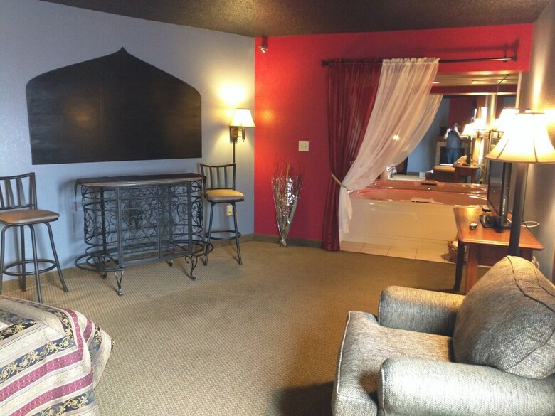 Madelia Hotel & Suites