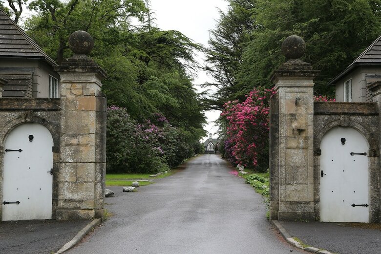 Maes Manor Hotel