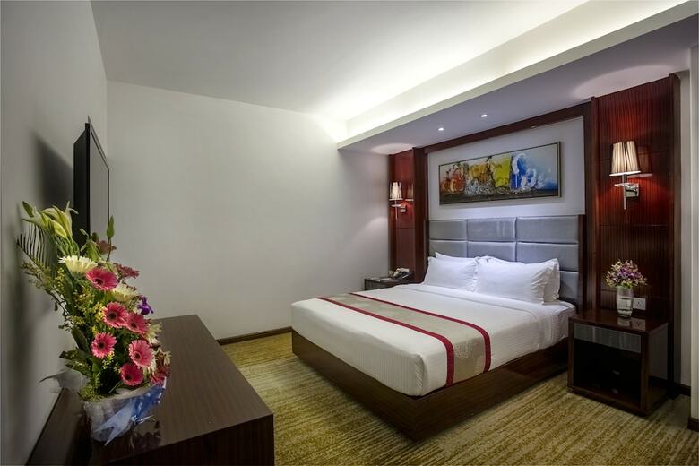 Hotel Bengal Blueberry