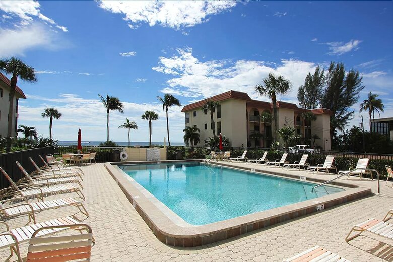 Sandalfoot Beachfront Condominium