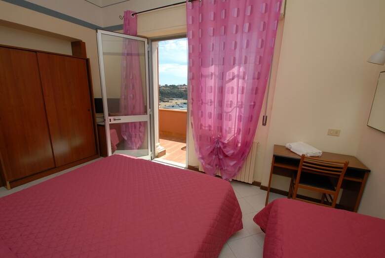 Hotel Ristorante Baia Del Sorriso