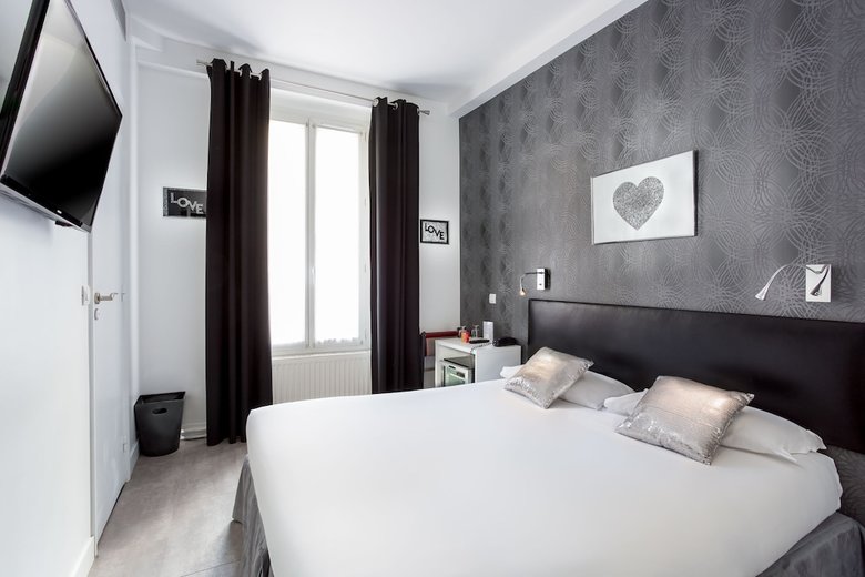 Porte De Versailles Hotel