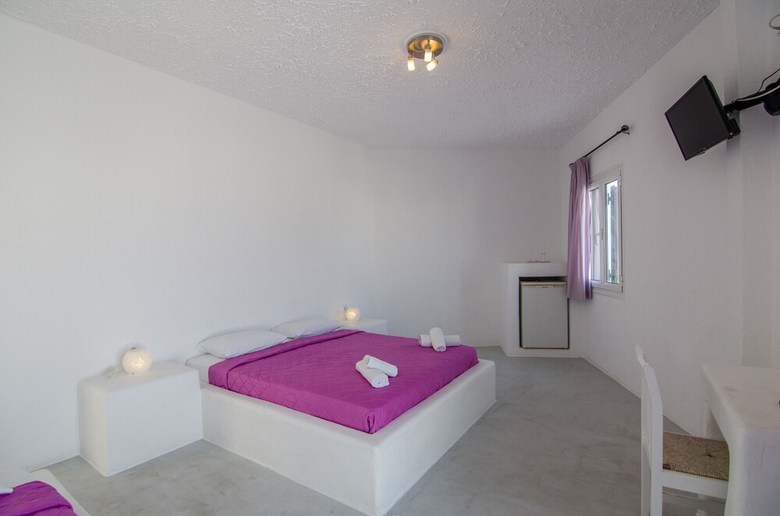 George & Irene Hotel