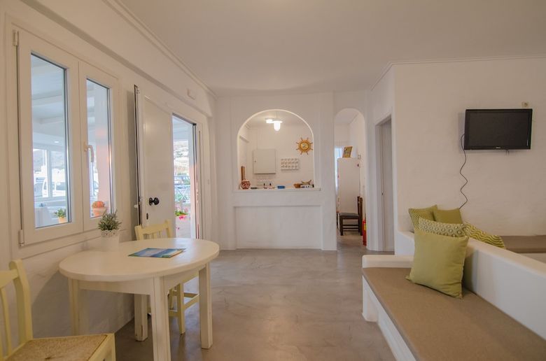 George & Irene Hotel