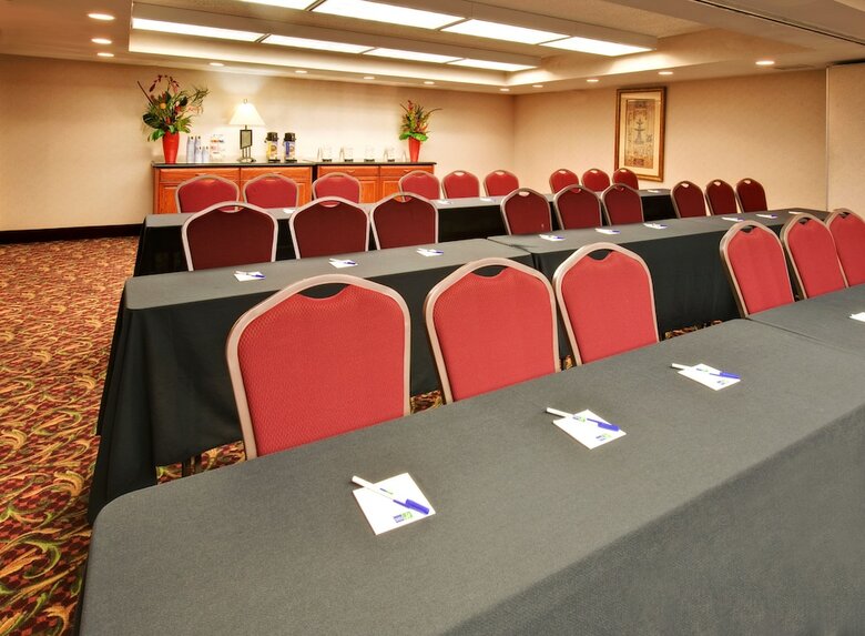 Hotel Holiday Inn Express Chicago-downers Grove