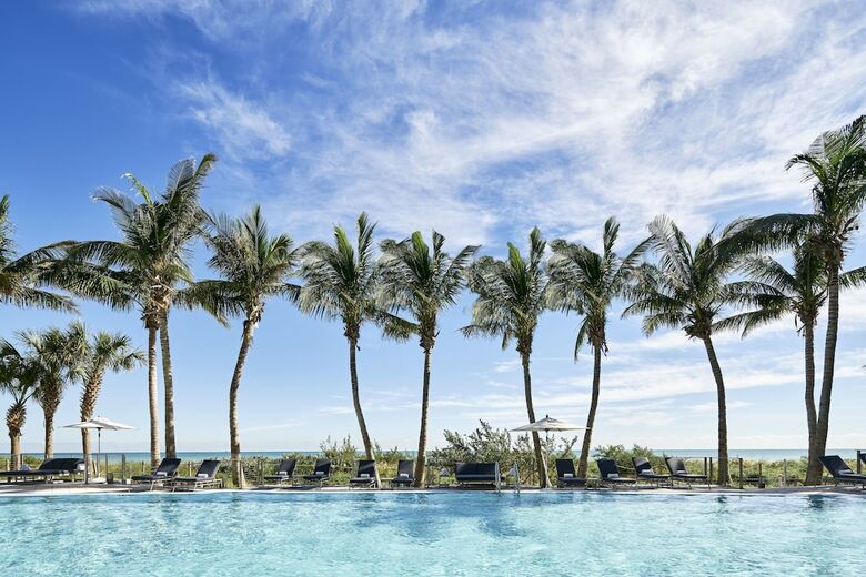 Hotel Carillon Miami Wellness Resort