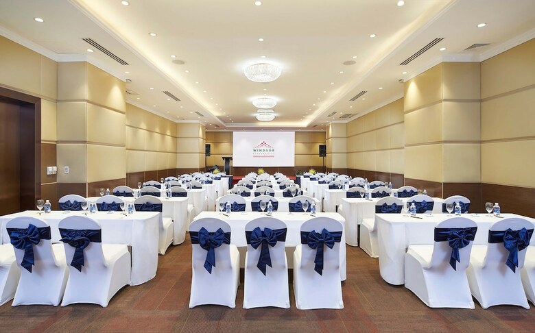 Windsor Plaza Hotel