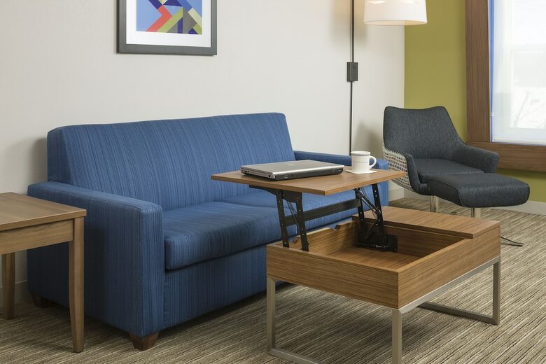 Holiday Inn Express Hotel & Suites White River Junction