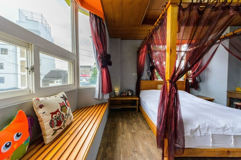 Hotel Owl Castle Bed And Breakfast