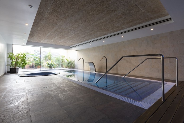 Hotel Aimia