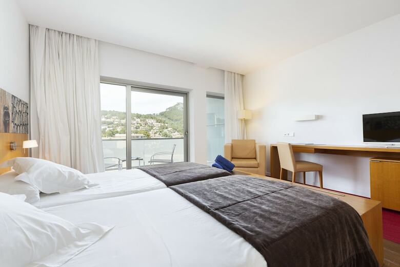 Hotel Aimia