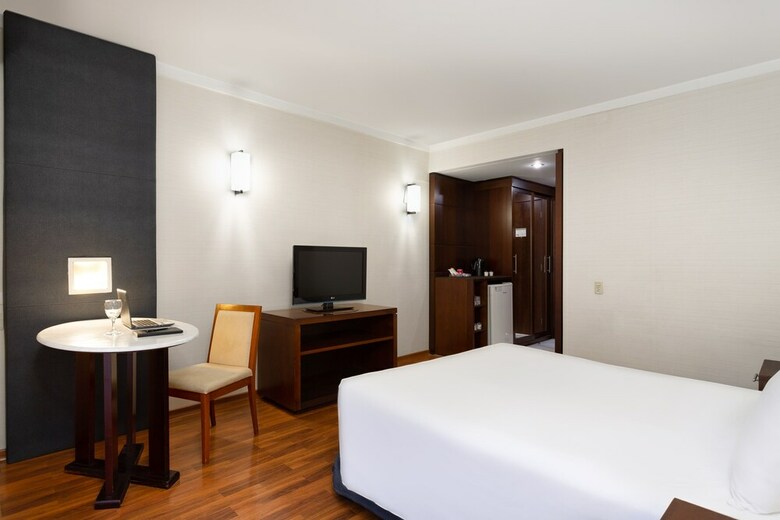 Grand Plaza Hotel
