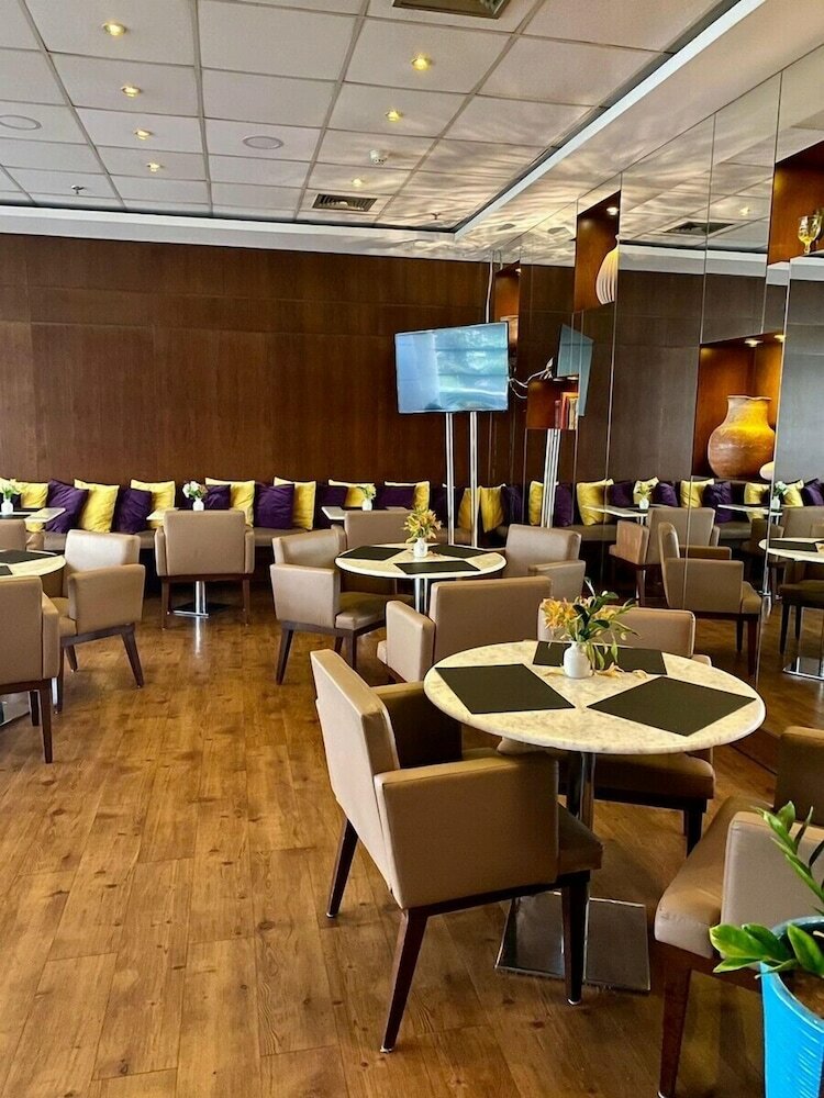 Grand Plaza Hotel