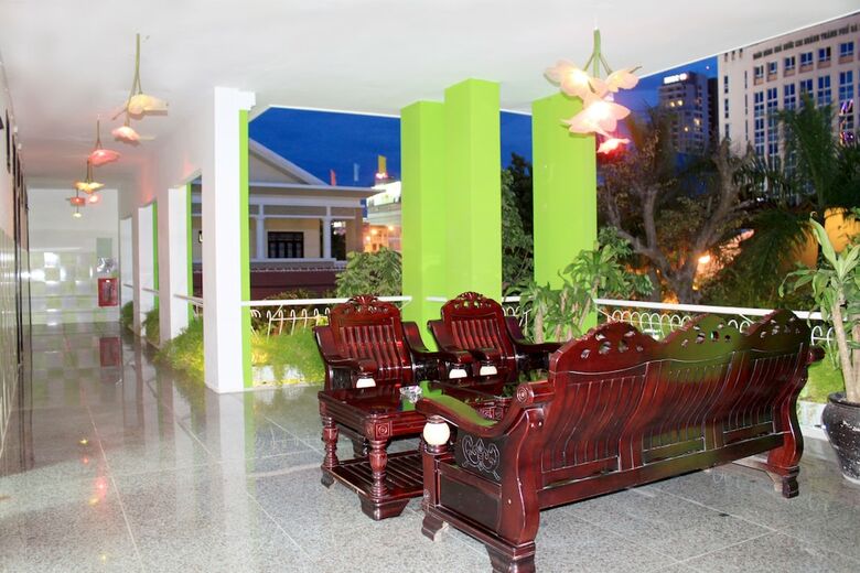 Hotel Ngoi Nha Xanh