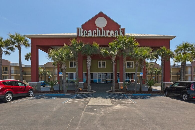 Hotel Beachbreak By The Sea