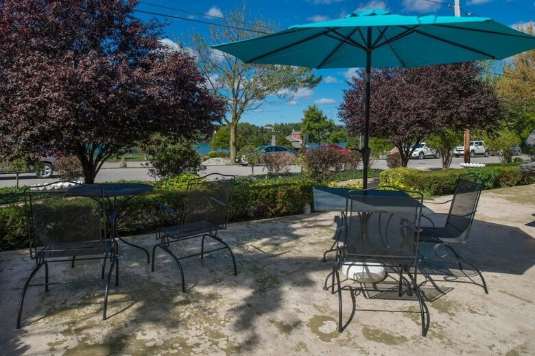 Niagara Crossing Hotel & Spa