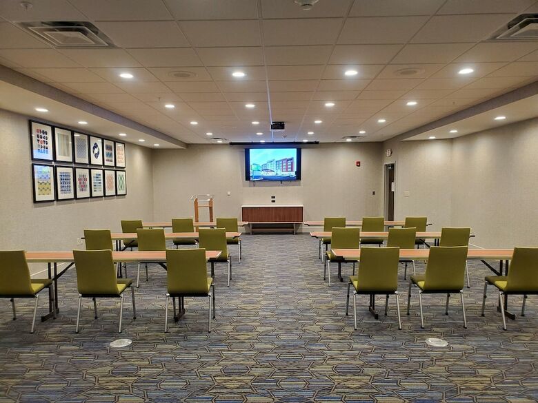 Hotel Holiday Inn Express & Suites Sandusky