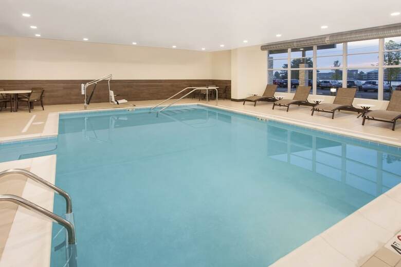 Hotel Holiday Inn Express & Suites Sandusky