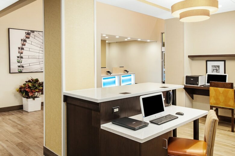 Hotel Holiday Inn Express & Suites Sandusky