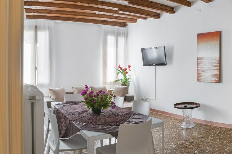Accademia Charm Apartments