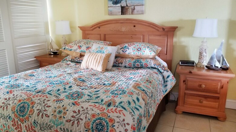 Hotel Gulf Winds Beach Resort