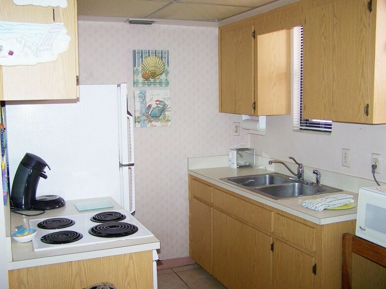 Hotel Gulf Winds Beach Resort