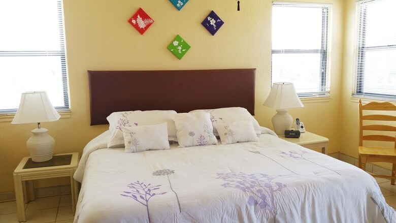 Hotel Gulf Winds Beach Resort