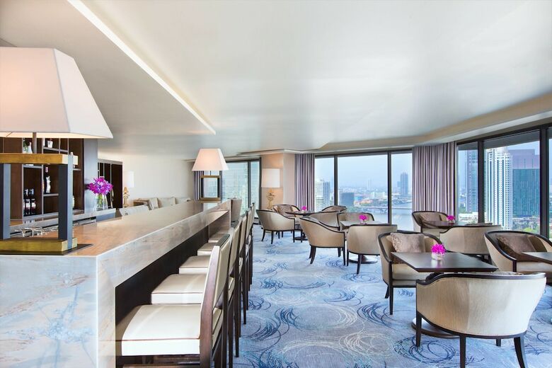 Royal Orchid Sheraton Hotel & Towers