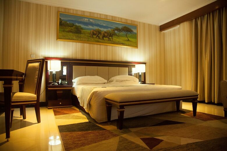 Peacock Hotel