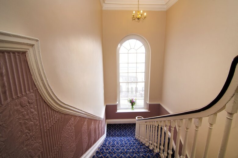 Hotel The Charles Stewart Guesthouse