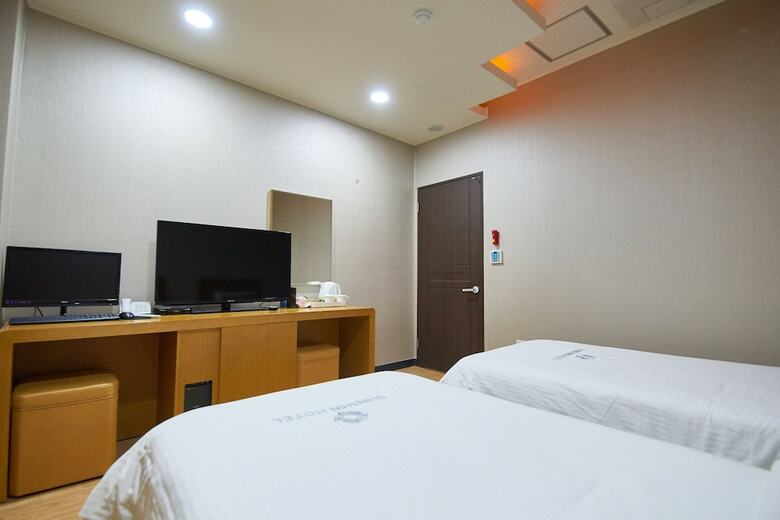 Shin Shin Hotel