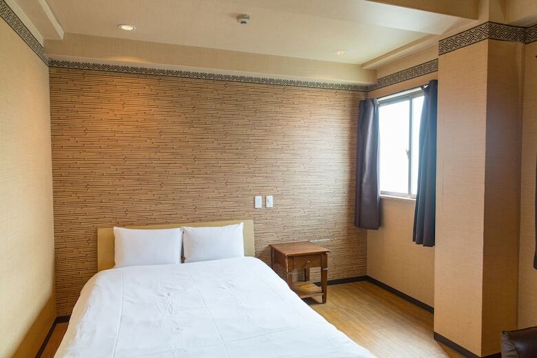 Uehonmachi Plaza Hotel - Adult Only