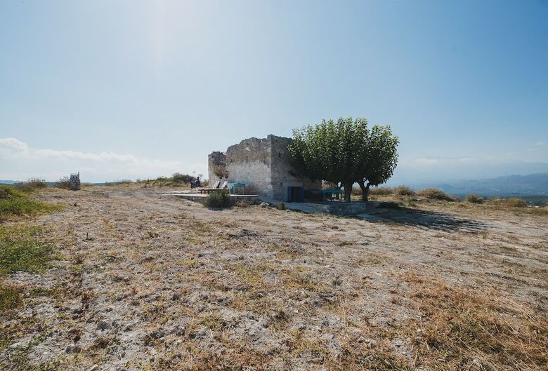 Karavos View A Uniqur Artists' Hide Away Paradise