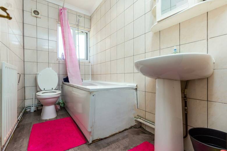 Apartamentos Bazely Street Deluxe Double Room 3