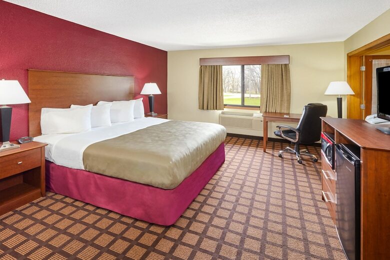 Hotel Americinn By Wyndham Burlington
