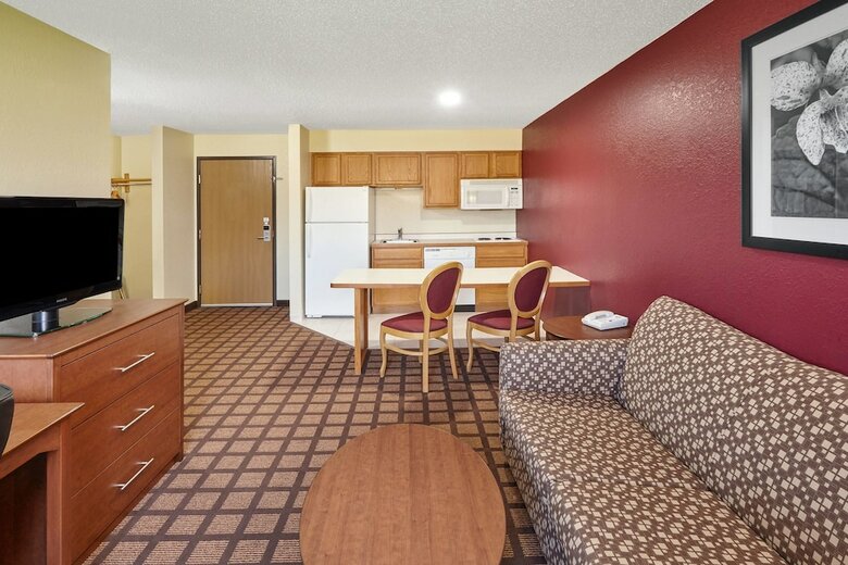 Hotel Americinn By Wyndham Burlington