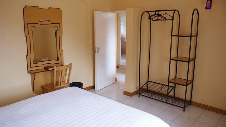 Hotel Mpeta House