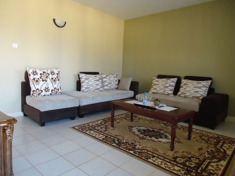 Hotel Mpeta House