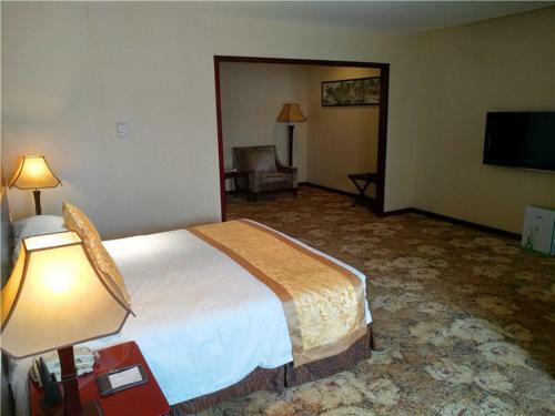Zhongyi Pengao Hotel