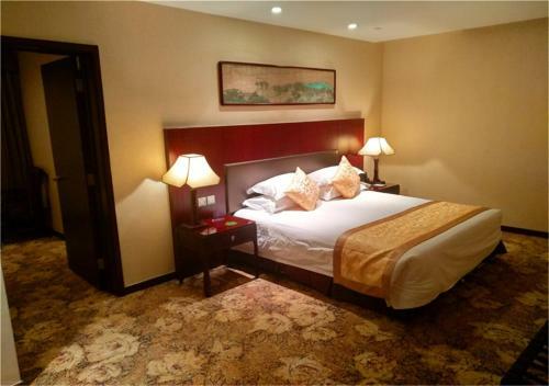 Zhongyi Pengao Hotel