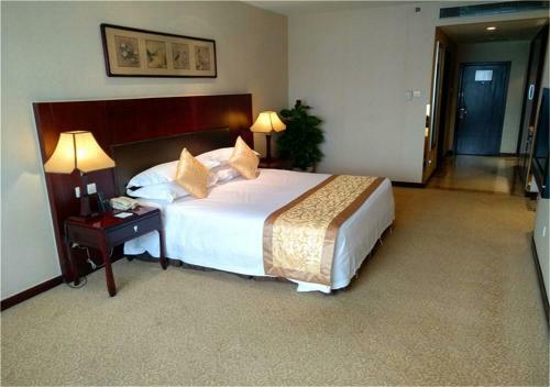 Zhongyi Pengao Hotel