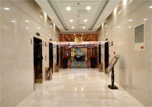 Zhongyi Pengao Hotel