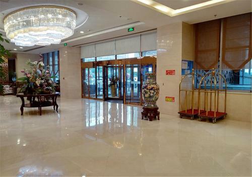 Zhongyi Pengao Hotel