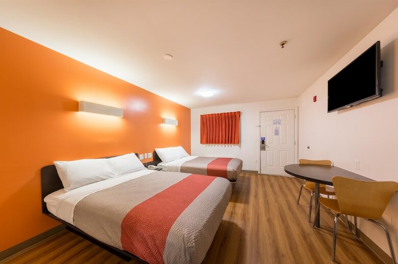 Motel 6 Greenville, Sc