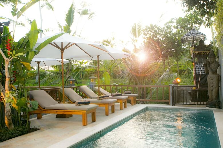 Hotel Pesantian Villa & Warung