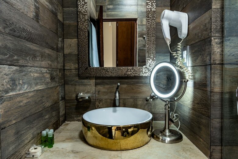 El Zagu�n Colonial By Guruhotel