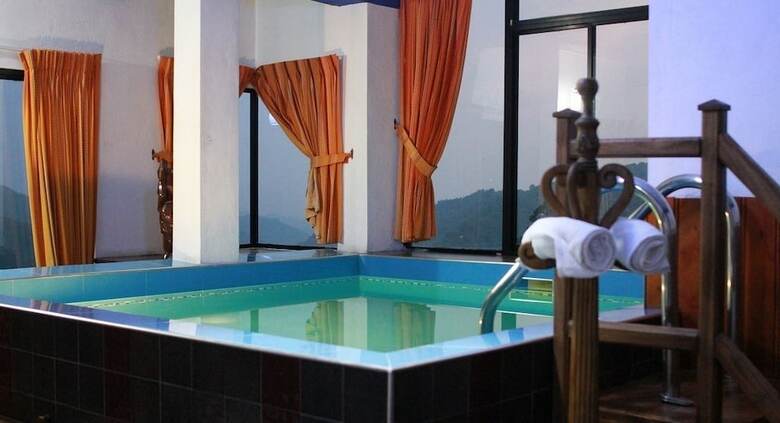 Hotel Ella Mount Heaven