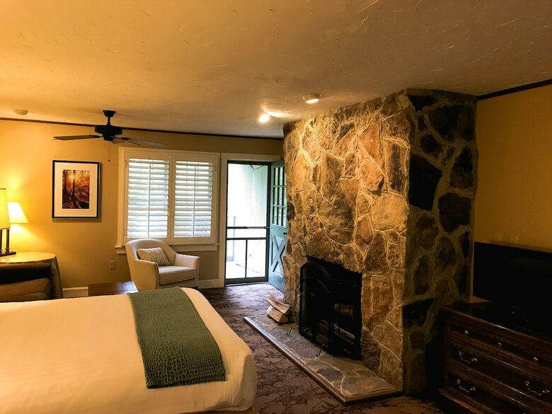 Hotel Mountain Lake Lodge